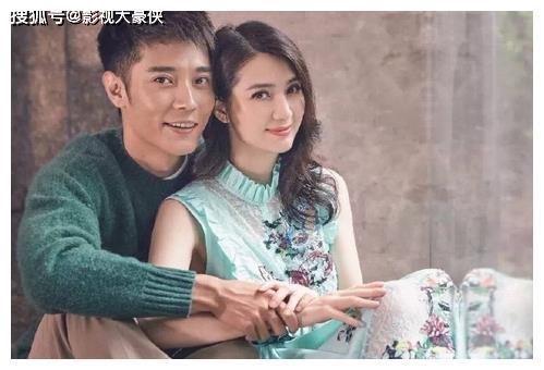 娱乐圈年龄差距的情侣,娱乐圈年龄差距情侣的甜蜜故事