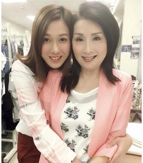 娱乐未婚妈妈,娱乐界未婚妈妈的温馨故事